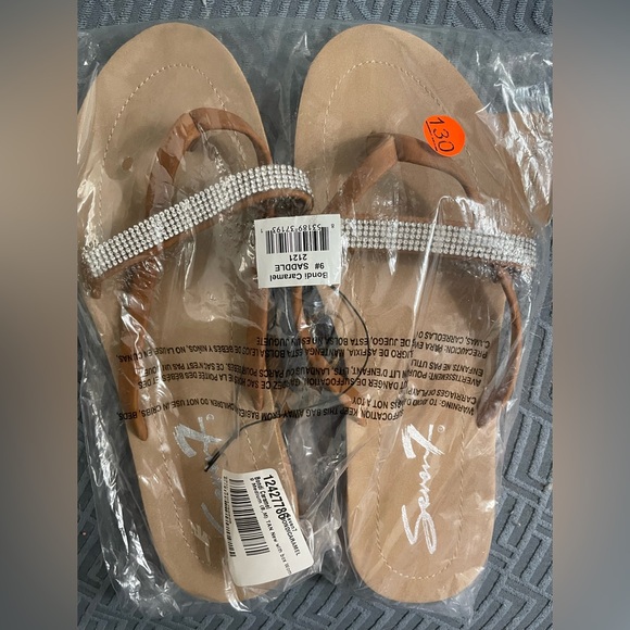 NWT Seven7 Bondi Caramel Saddle Sandals with Rhinestones Size 9 - Picture 3 of 4